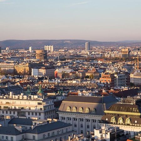 Site.Inn Wien Himberg Exteriör bild
